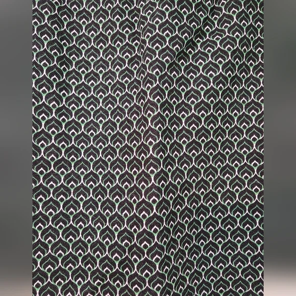 Women's Talbots Green, Black And White Design Skort, Size Large - Picture 5 of 9